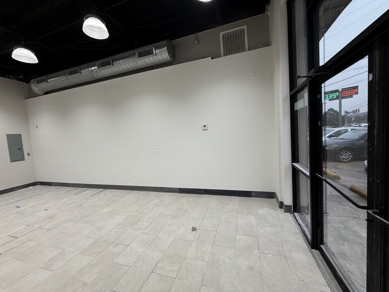 19805 Shady Ln, San Antonio, TX for lease - Building Photo - Image 2 of 6