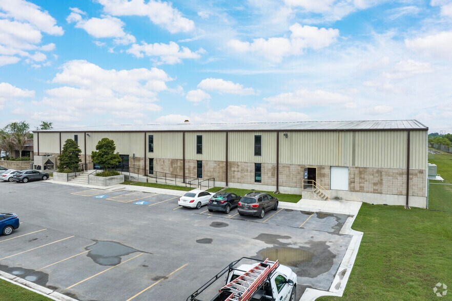 3028 Wilson Rd, Harlingen, TX 78552