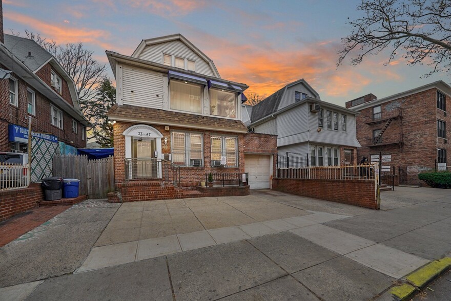 37-47 76th St, Jackson Heights, NY for sale - Primary Photo - Image 1 of 1