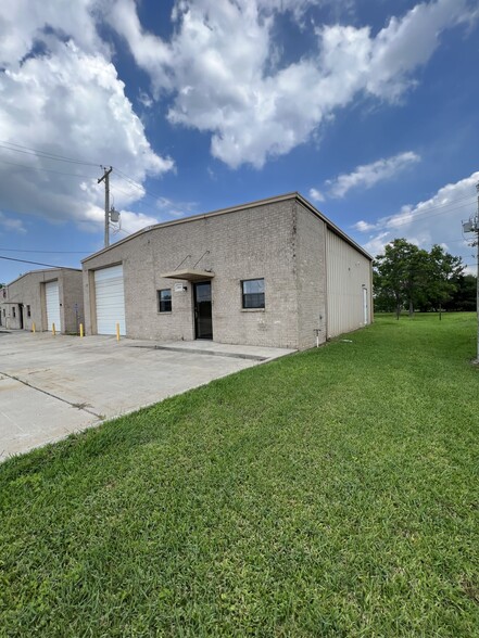 5908 FM 517 Rd E, Dickinson, TX for sale - Building Photo - Image 1 of 1