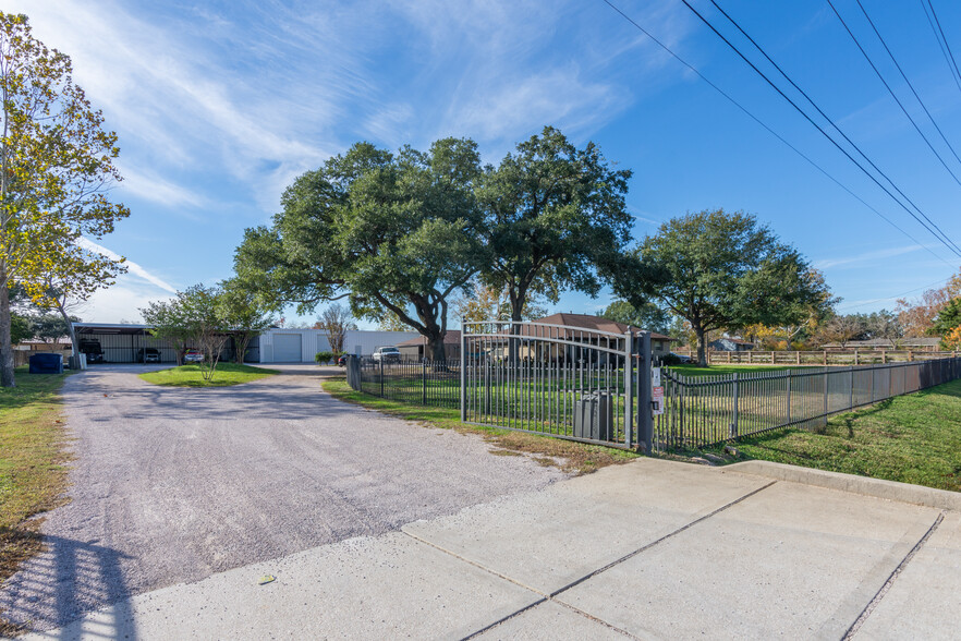 16717 Grant Rd, Cypress, TX for sale - Building Photo - Image 3 of 30