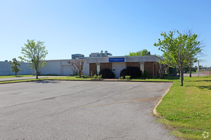 2215 Mock Rd, Huntsville, AL for sale - Building Photo - Image 3 of 6