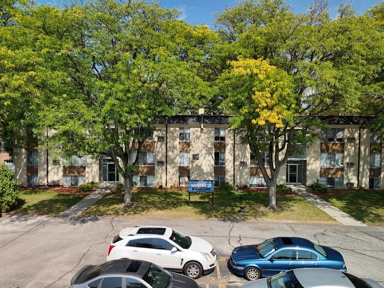 4760 Dorr St, Toledo, OH for sale - Building Photo - Image 2 of 6