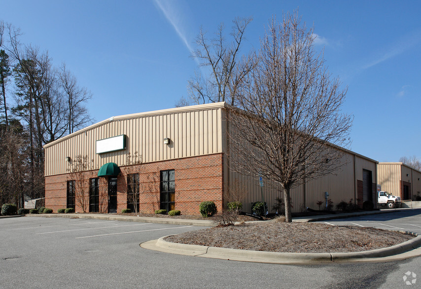 522 Teague St, Greensboro, NC for lease - Primary Photo - Image 1 of 3