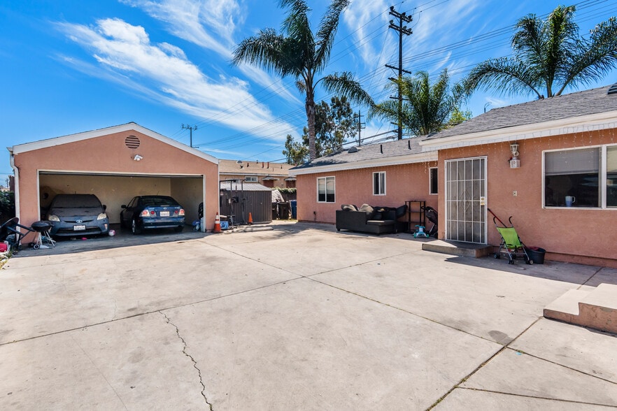 660 W 94th St, Los Angeles, CA for sale - Building Photo - Image 2 of 14