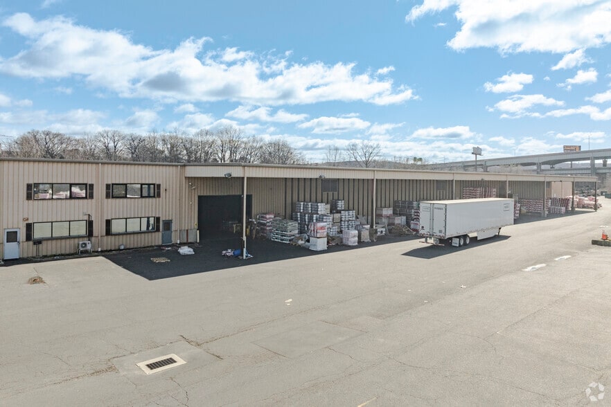 45 Freight St, Waterbury, CT for lease - Building Photo - Image 3 of 5