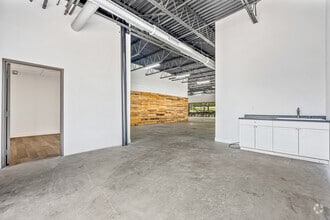 3150 Premier Dr, Irving, TX for lease Building Photo- Image 2 of 6