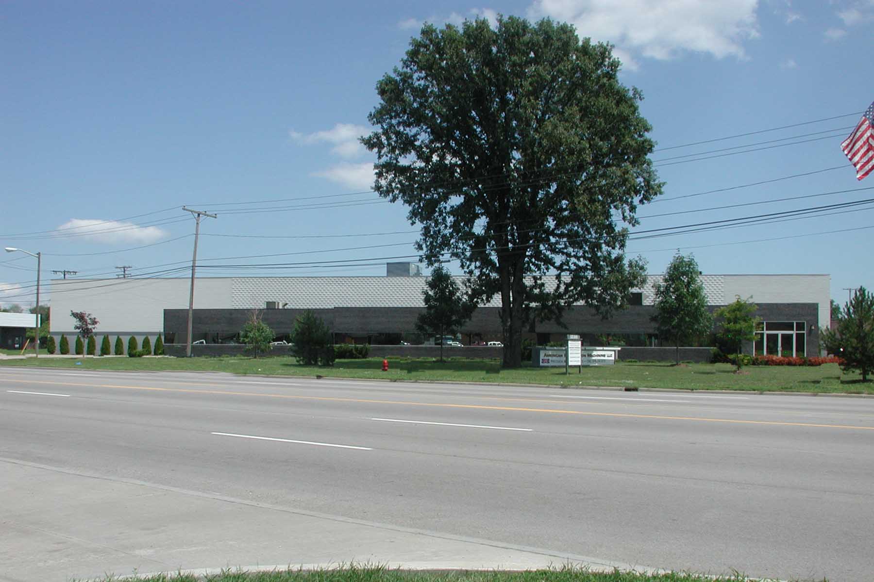 32100 Groesbeck Hwy, Fraser, MI for sale Building Photo- Image 1 of 1