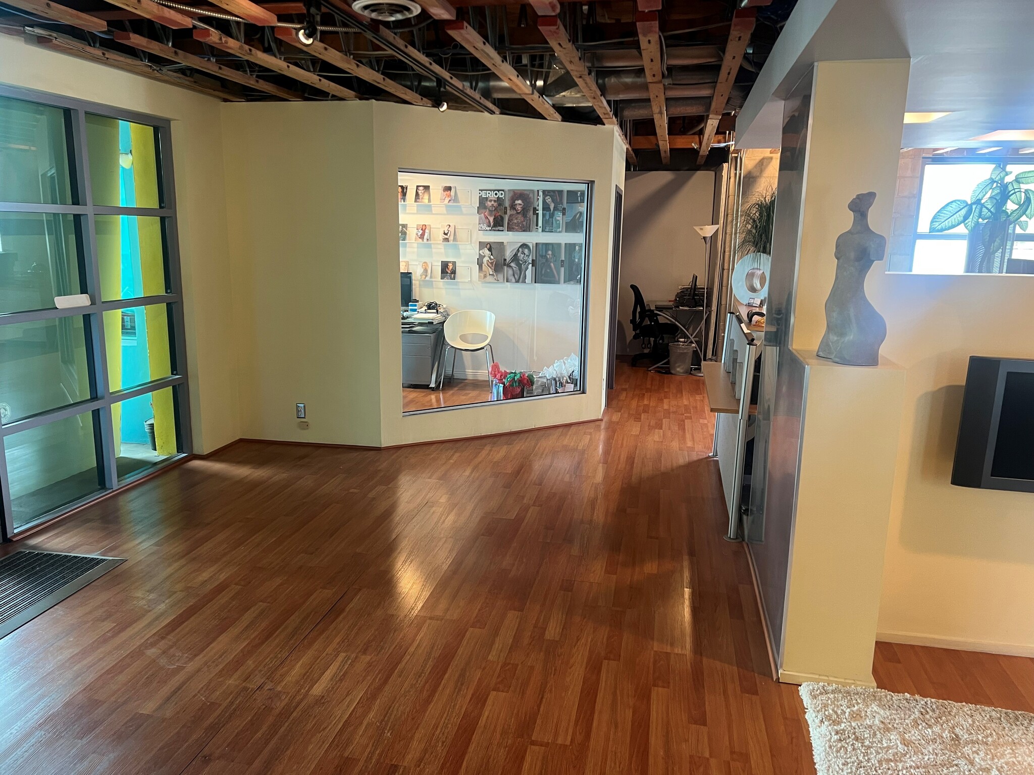 1445 N Stanley Ave, Los Angeles, CA for lease Interior Photo- Image 1 of 8