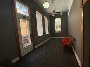 200 W Main St, Ardmore, OK for lease Interior Photo- Image 2 of 7