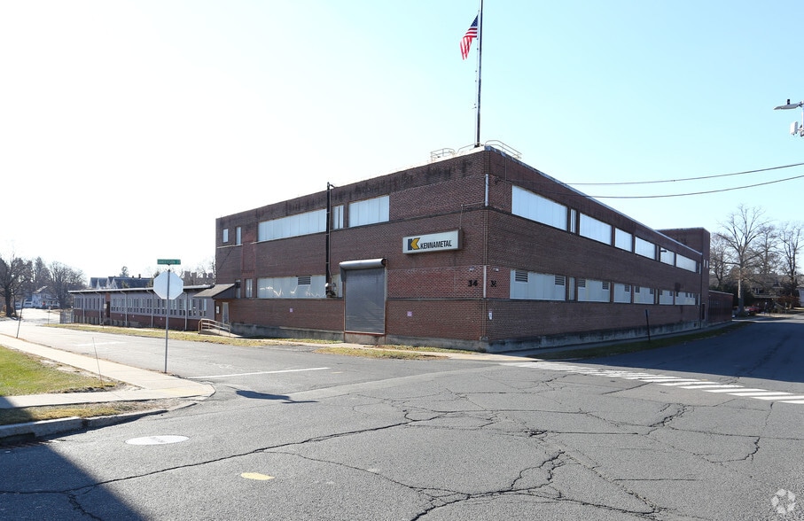 34 Sanderson St, Greenfield, MA for sale - Primary Photo - Image 1 of 4