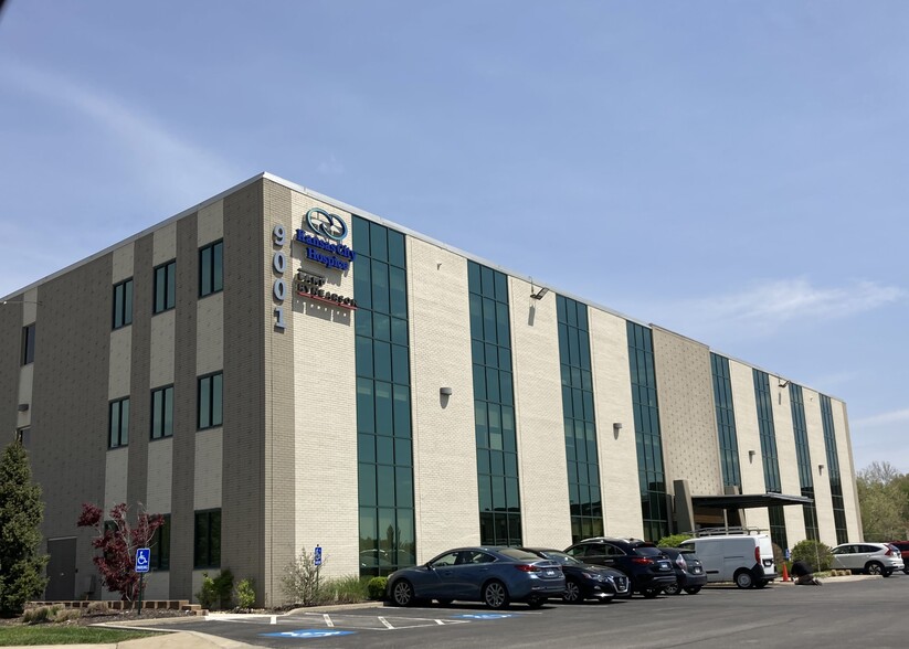 9001 State Line Rd, Kansas City, MO for lease - Building Photo - Image 1 of 7