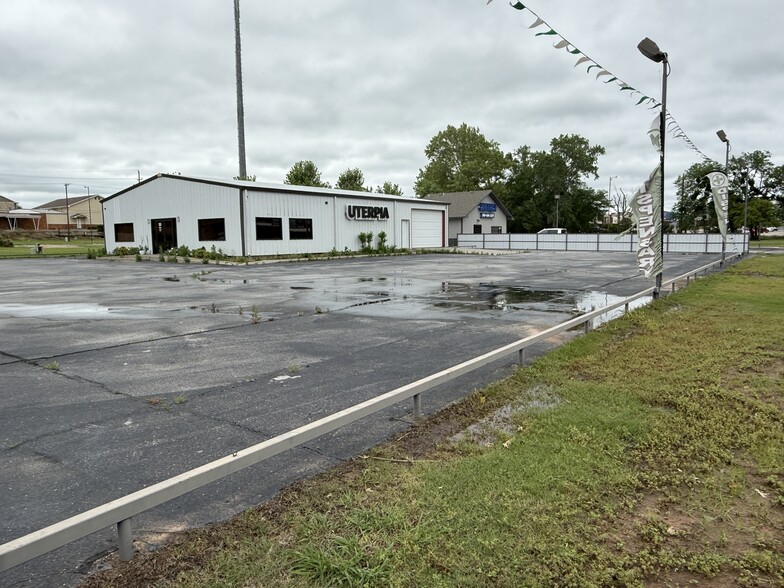 1665 W Legacy Dr, Duncan, OK for lease - Primary Photo - Image 1 of 44
