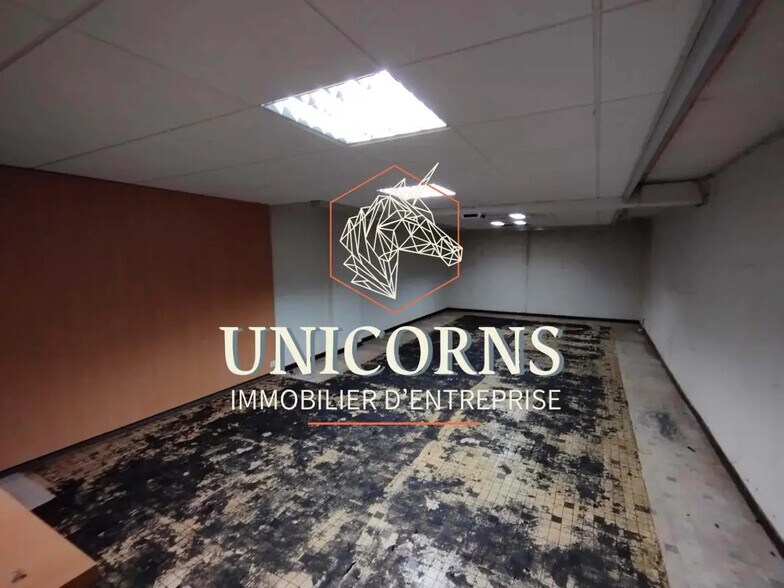 Retail in Toulouse for lease - Interior Photo - Image 2 of 6