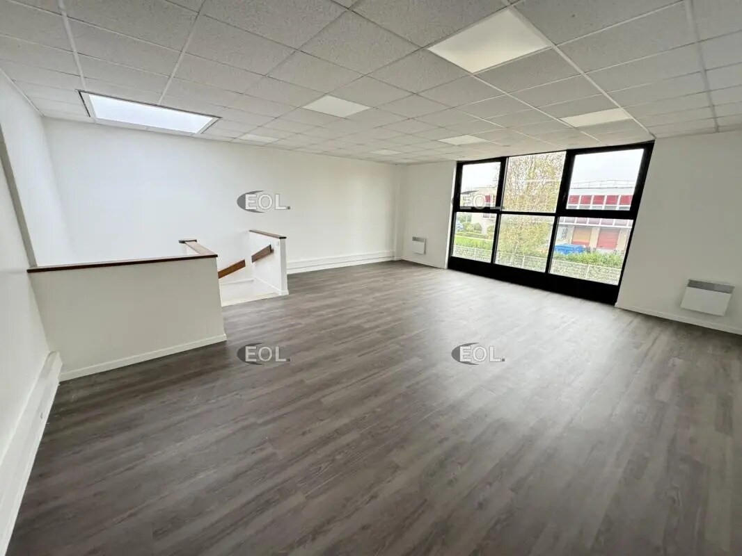 Flex in Coignières for lease Interior Photo- Image 1 of 12