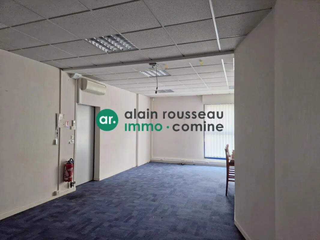 Office in Angers for sale Interior Photo- Image 1 of 5