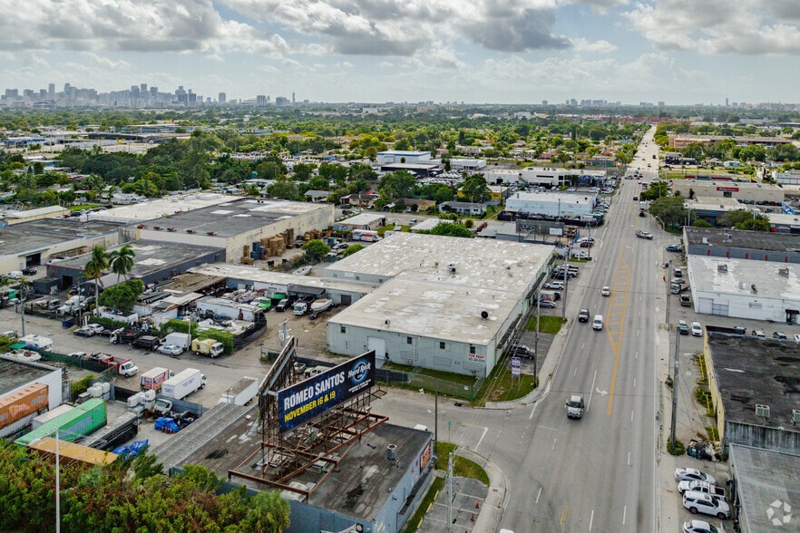 3825-3945 NW 32nd Ave, Miami, FL for lease - Building Photo - Image 2 of 13