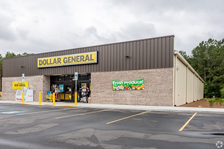 Dollar General - 106 3rd Street, Wortham, TX for sale - Primary Photo - Image 1 of 3