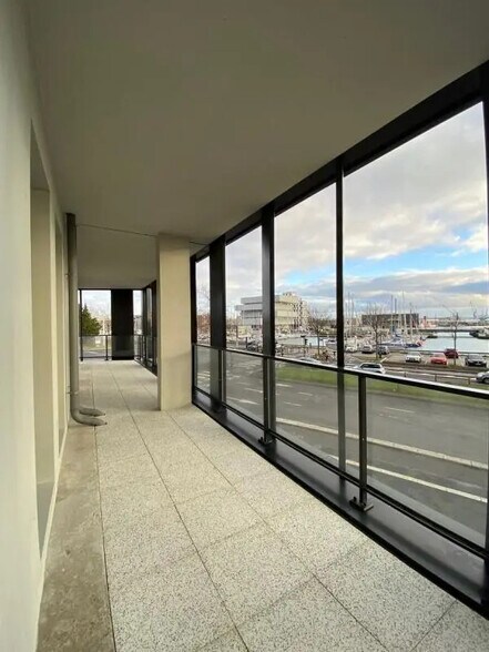 Office in Le Havre for lease - Interior Photo - Image 2 of 5