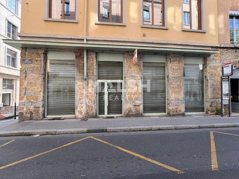 Retail in Lyon for lease - Building Photo - Image 1 of 6