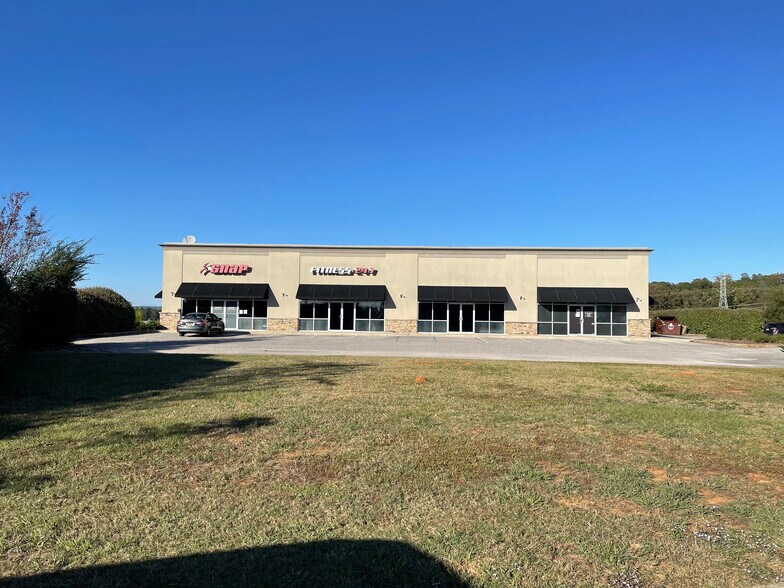 301 Airport Commons Dr, Calera, AL for sale - Building Photo - Image 1 of 1