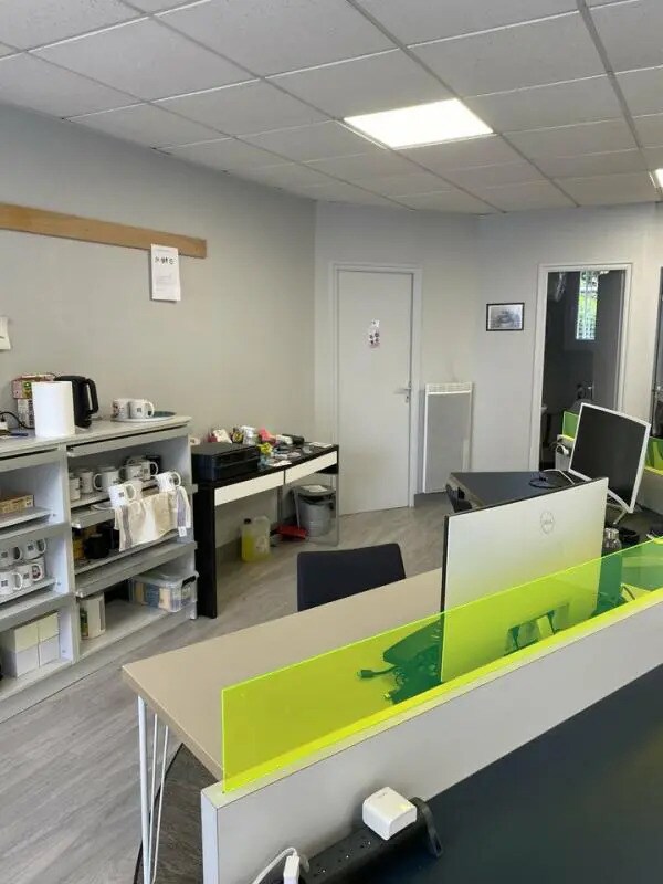 Retail in Brest for lease Primary Photo- Image 1 of 13