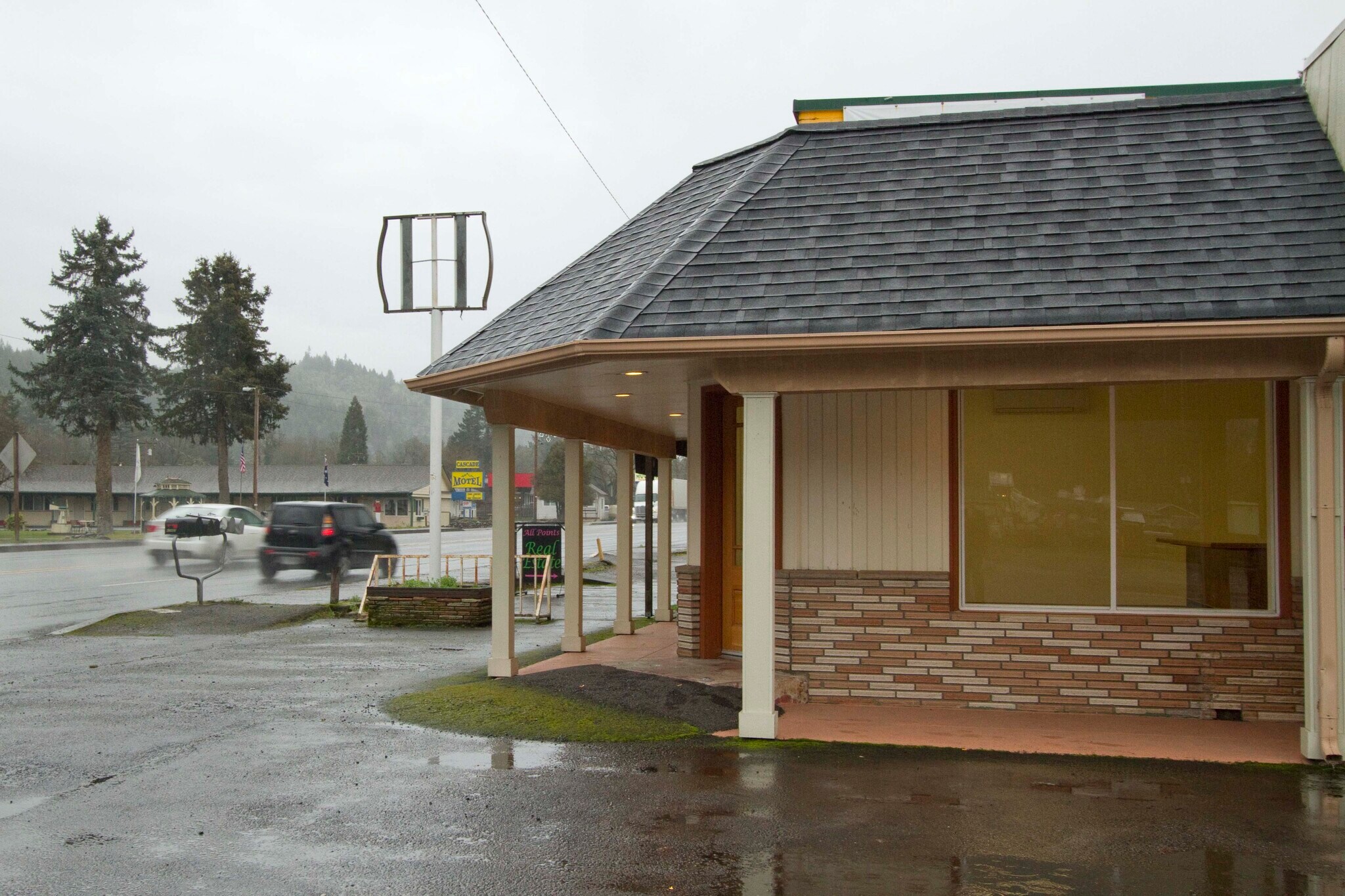 47464 Highway 58, Oakridge, OR 97463 Live/Work Opportunity Retail w