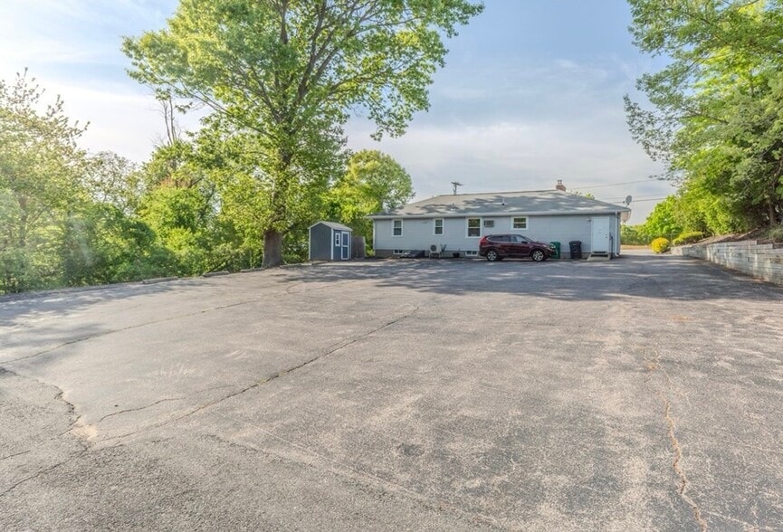 230 Airport Rd, Warwick, RI for sale - Building Photo - Image 2 of 13