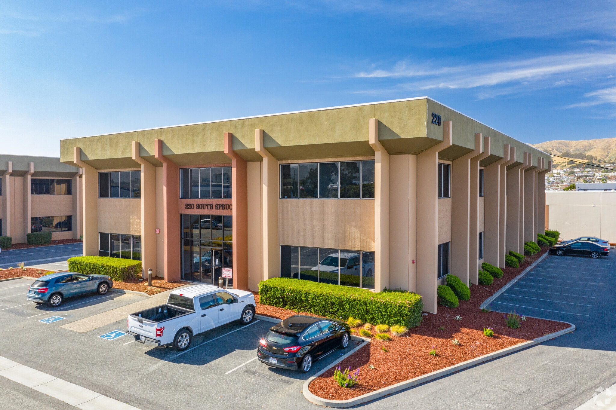 220 S Spruce Ave, South San Francisco, CA for lease Building Photo- Image 1 of 6