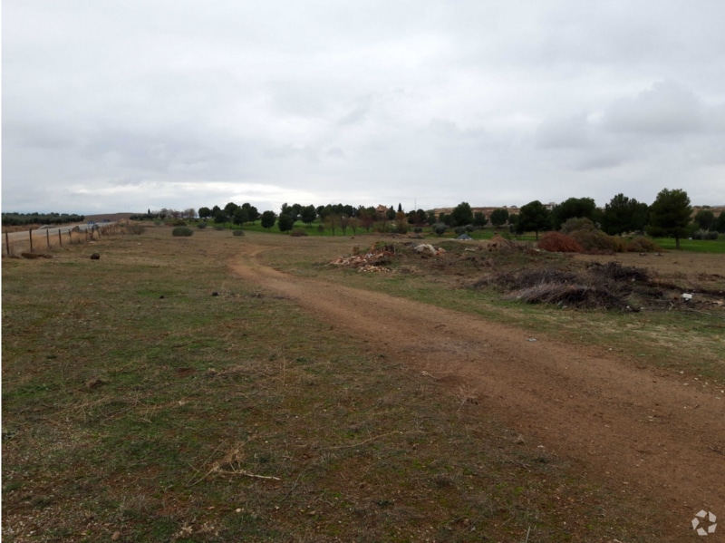 Land in Layos, Toledo for sale Building Photo- Image 1 of 2