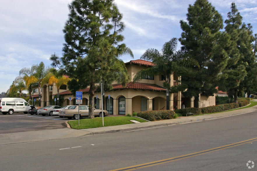 7007 Mission Gorge Rd, San Diego, CA for lease - Building Photo - Image 3 of 4