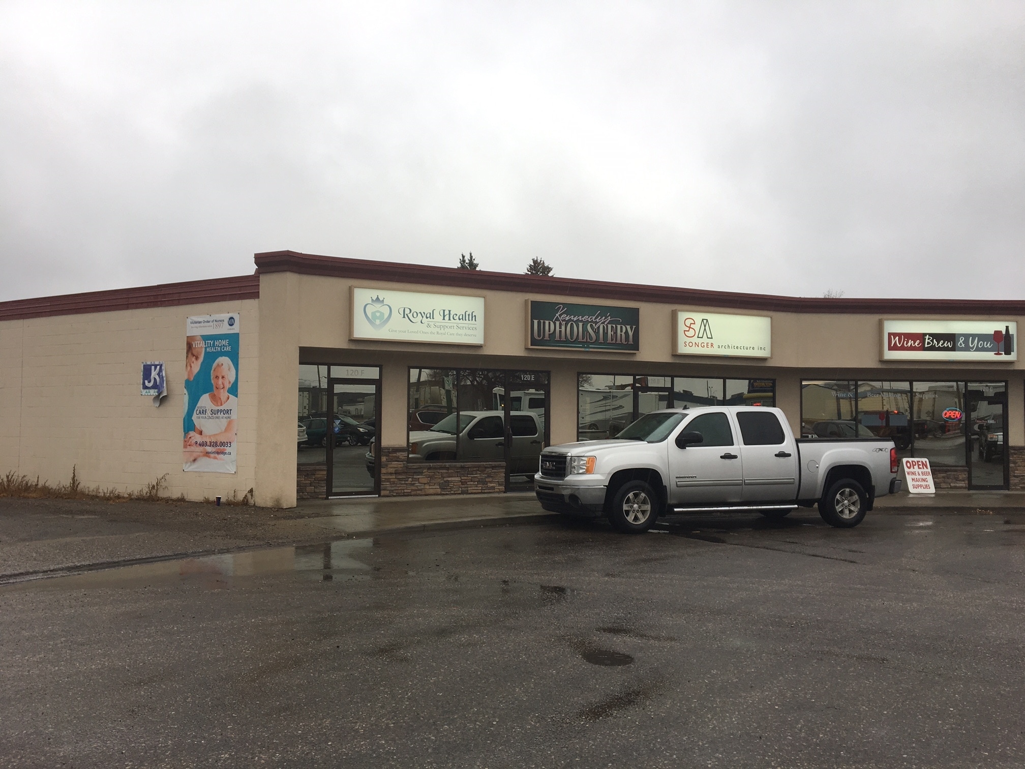 120 Mayor Magrath Dr N, Lethbridge, AB for lease Building Photo- Image 1 of 5
