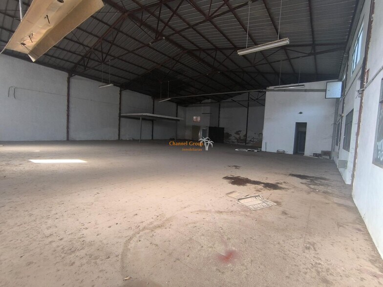 Industrial in Quinto for lease - Building Photo - Image 2 of 2