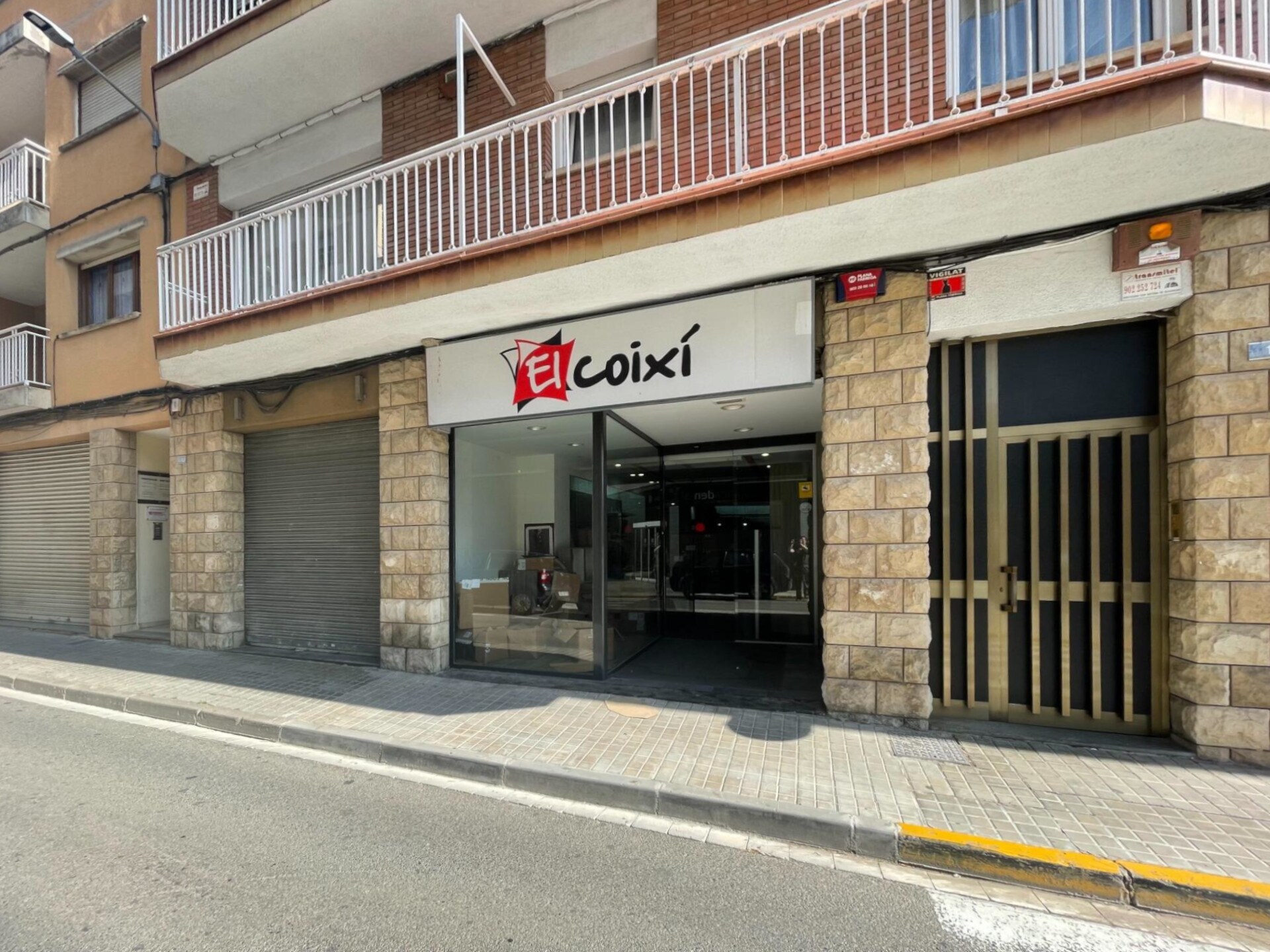 Retail in Santa Margarida de Montbui, Barcelona for lease Building Photo- Image 1 of 7