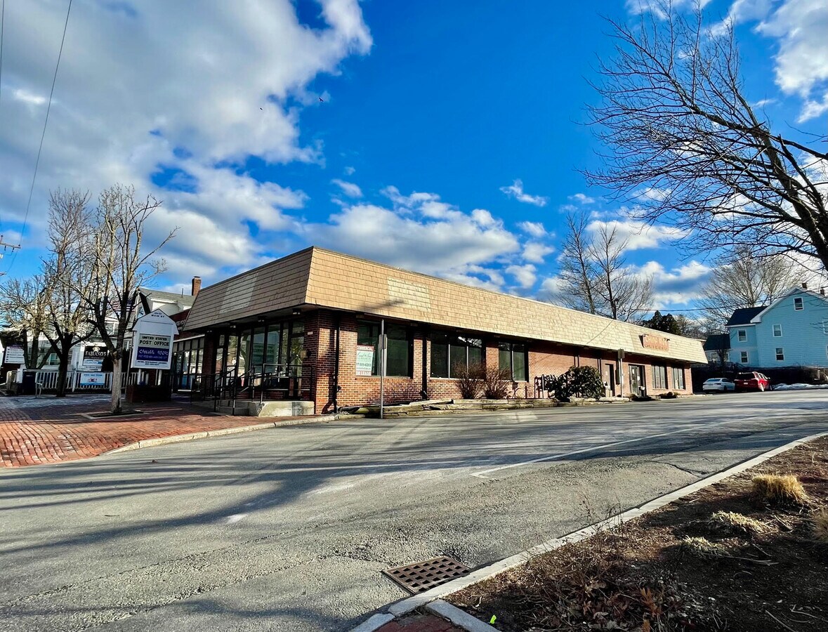 129 Main St, North Andover, MA 01845