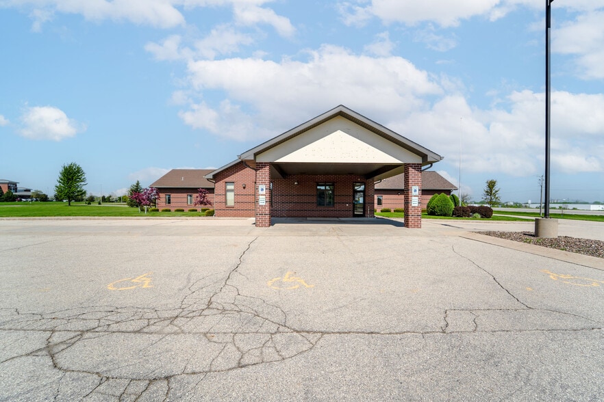 790 Eastgate Dr, Ripon, WI for sale - Building Photo - Image 2 of 41