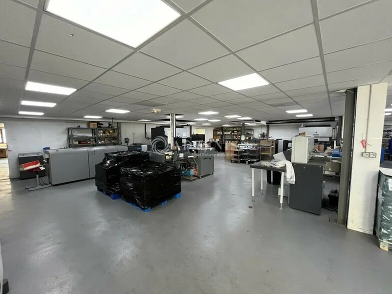 Office in Neuilly-Plaisance for sale - Interior Photo - Image 3 of 12