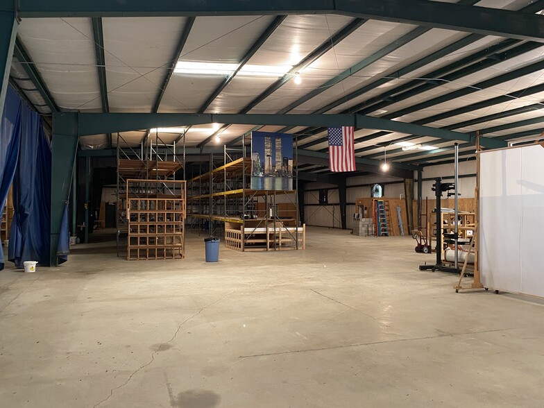 4189 Chesterville Rd, Tupelo, MS for lease - Interior Photo - Image 3 of 11