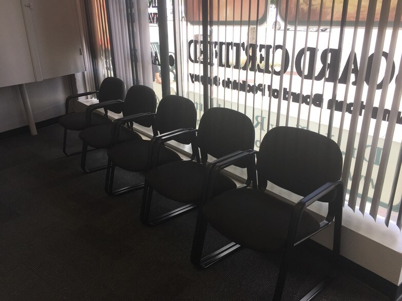 543 Hempstead Tpke, West Hempstead, NY for sale - Primary Photo - Image 1 of 1