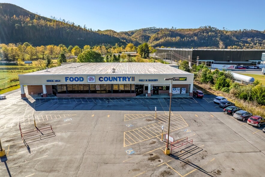 353 Duff Patt hwy, Duffield, VA for sale - Building Photo - Image 2 of 7