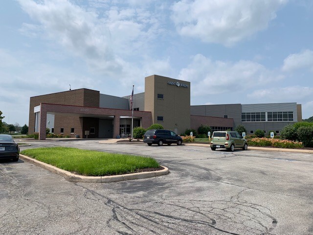 60101 Bodnar Blvd, Mishawaka, IN for lease - Primary Photo - Image 1 of 34