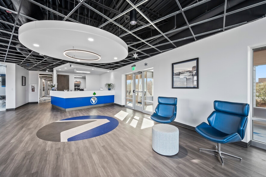 700 Highland Oaks Dr, Winston-Salem, NC for lease - Building Photo - Image 2 of 8