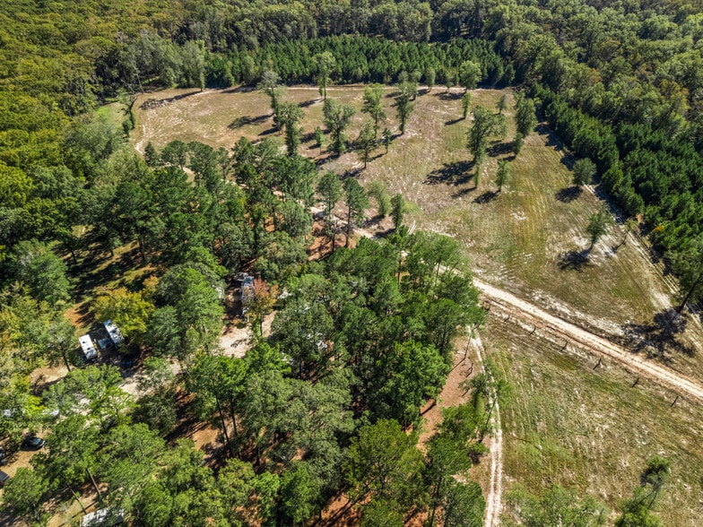 1350 Moxley Camp Rd, Karnack, TX for sale - Building Photo - Image 3 of 25