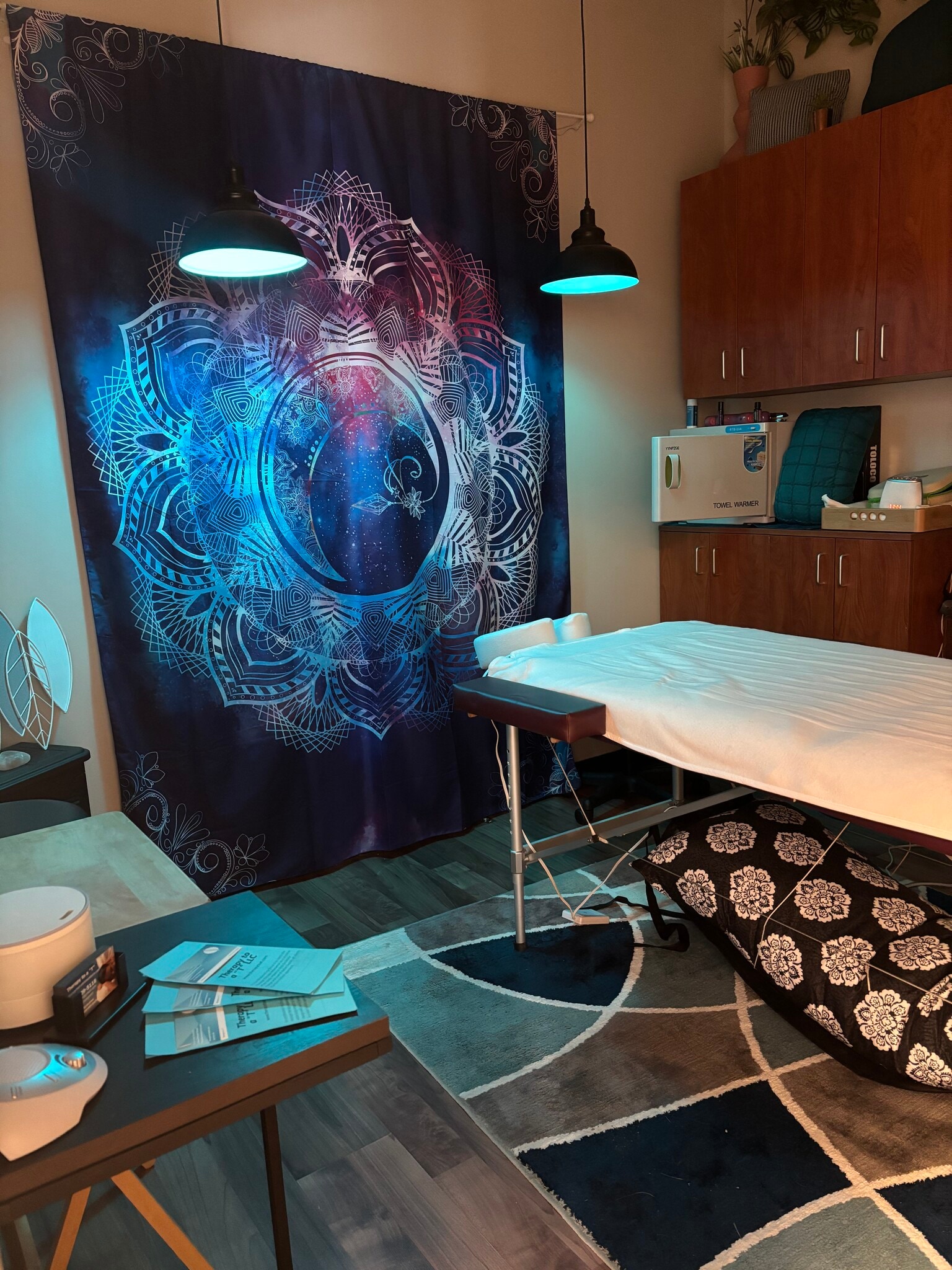 123 W Washington St, Oswego, IL for lease Interior Photo- Image 1 of 1