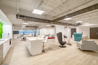 2755 E Oakland Park Blvd, Fort Lauderdale, FL for lease Interior Photo- Image 2 of 11