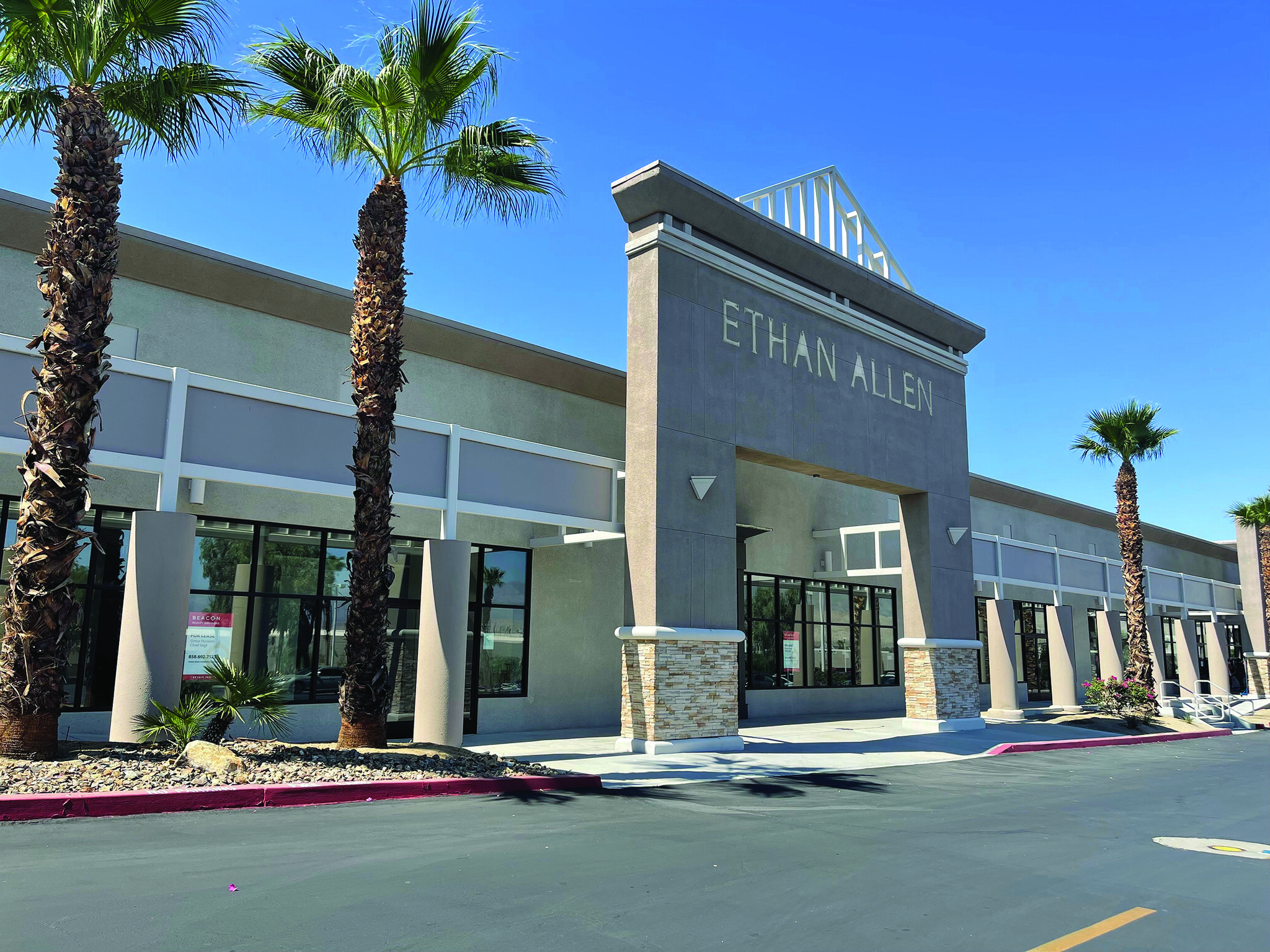 72600-72880 Dinah Shore Dr, Palm Desert, CA for lease Building Photo- Image 1 of 1