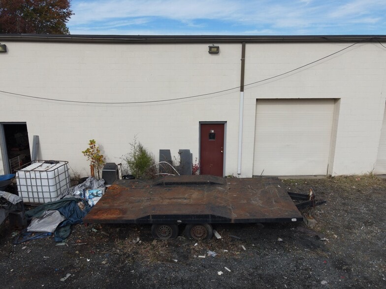 4006 Leonard Dr, Fredericksburg, VA for lease - Building Photo - Image 3 of 9