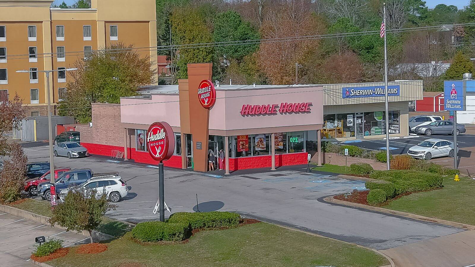 1925 Jackson Ave W, Oxford, MS for sale Primary Photo- Image 1 of 4