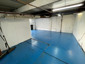 Folders Ln E, Hassocks for lease Interior Photo- Image 2 of 3