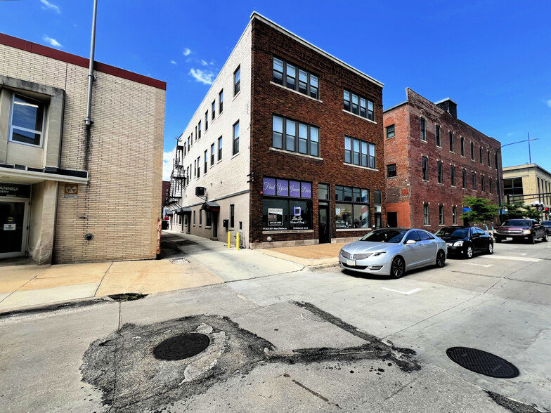 612-616 Mulberry St, Waterloo, IA for lease - Primary Photo - Image 1 of 1